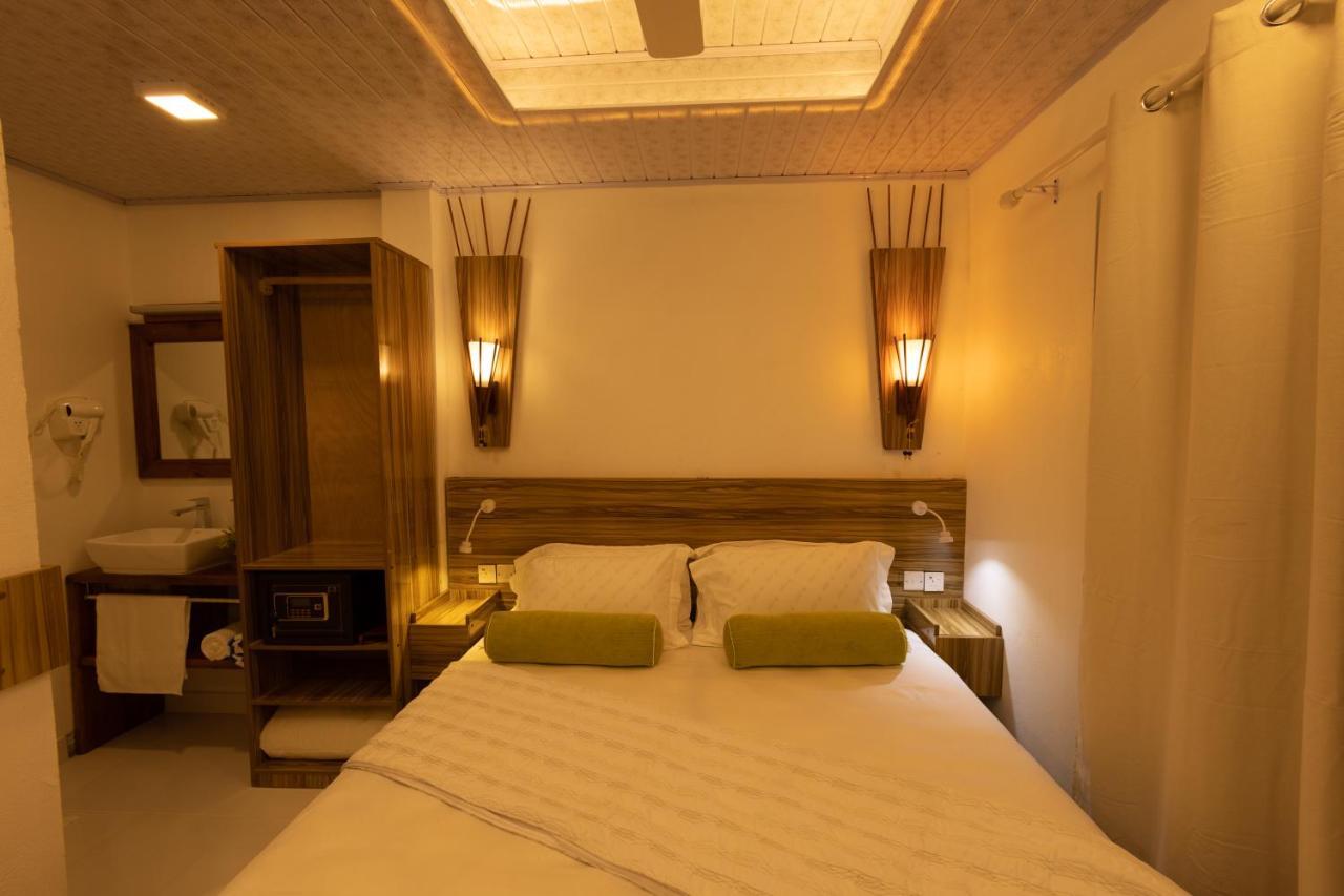 Hotel Batuta Maldives Fourson Thulusdhoo Esterno foto