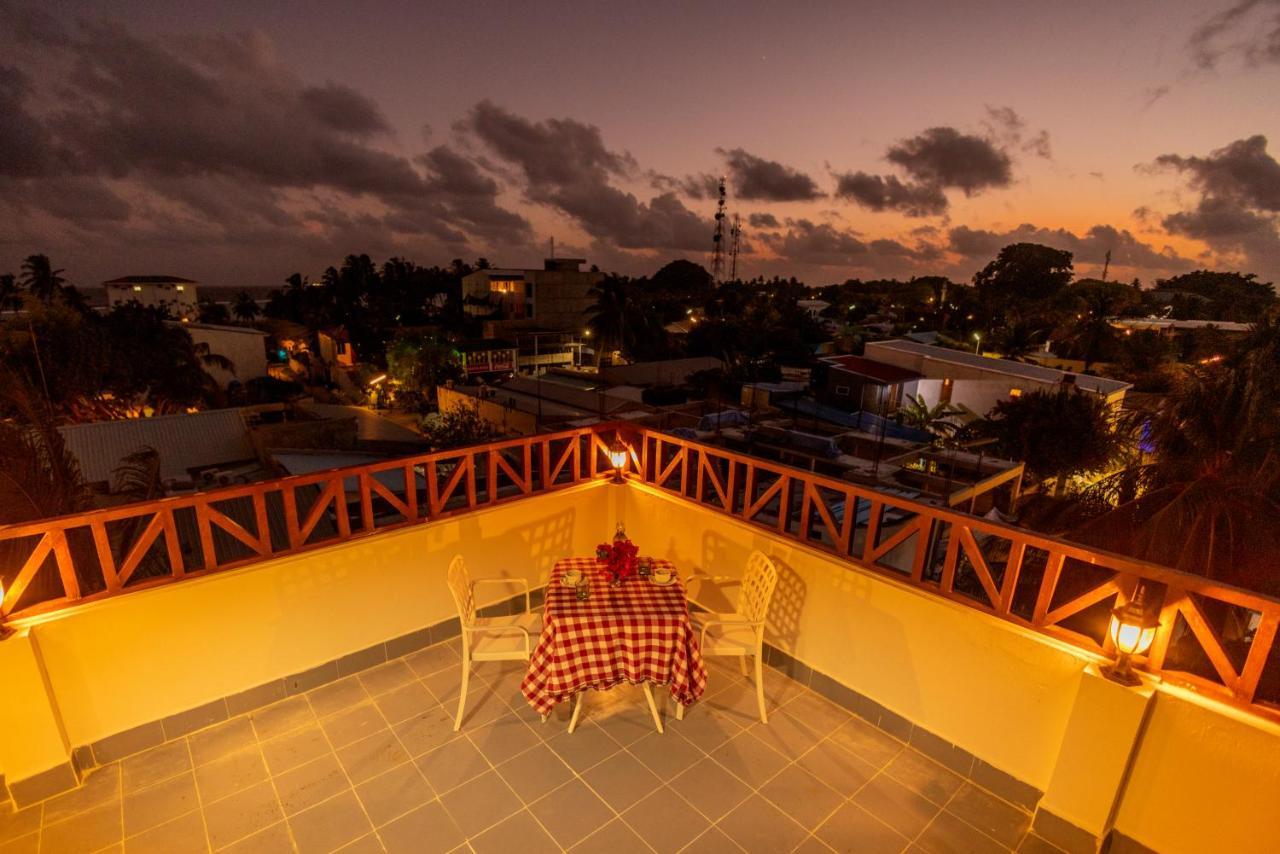 Hotel Batuta Maldives Fourson Thulusdhoo Esterno foto