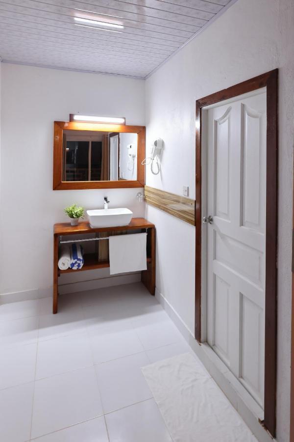 Hotel Batuta Maldives Fourson Thulusdhoo Esterno foto